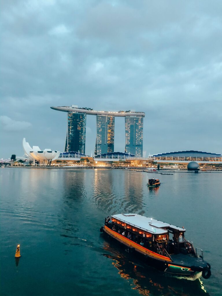 boat cruise by the bay tour